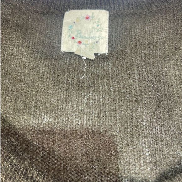 Beaubois ruched sleeve top - Picture 5 of 7